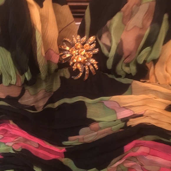 ❣️❣️WOW💕💕 GREAT BLACK AND PINK YELLOW HALTER😍 - Picture 3 of 5